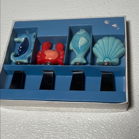 Aim Other - Four-piece Set of Coastal-themed Ceramic-handled Cheese Knives New Unused